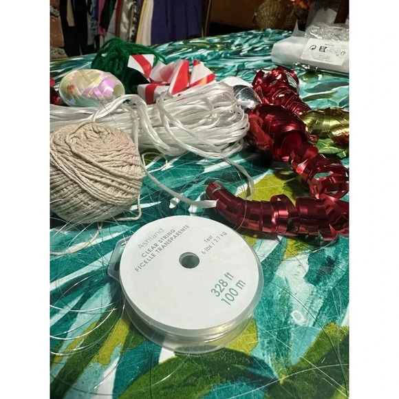 Lot of Arts & Crafts ribbon & string - Picture 3 of 8